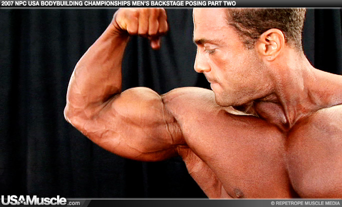 2007 NPC USA Bodybuilding Championships Men’s Backstage Posing Part 2