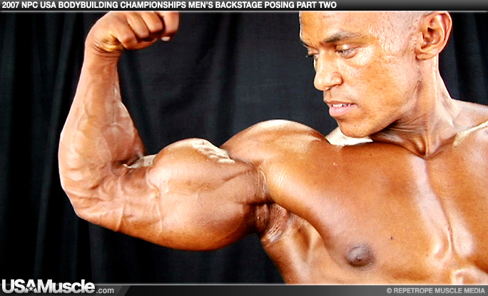2007 NPC USA Bodybuilding Championships Men’s Backstage Posing Part 2