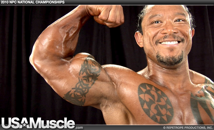 2010 NPC National Bodybuilding Championships Men’s Backstage Posing Part 1