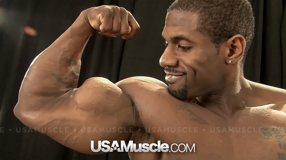 2013 NPC National Championships Men’s Bodybuilding Backstage Posing Part 2