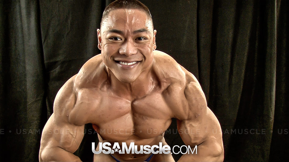 2014 NPC Juniors Nationals Men’s Bodybuilding Backstage Posing Part 2